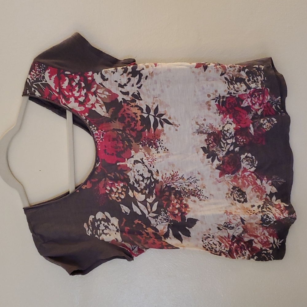 Floral top